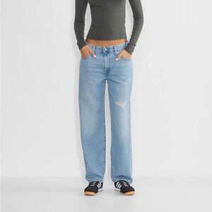 Levi's Baggy Dad Jean in In the Middle